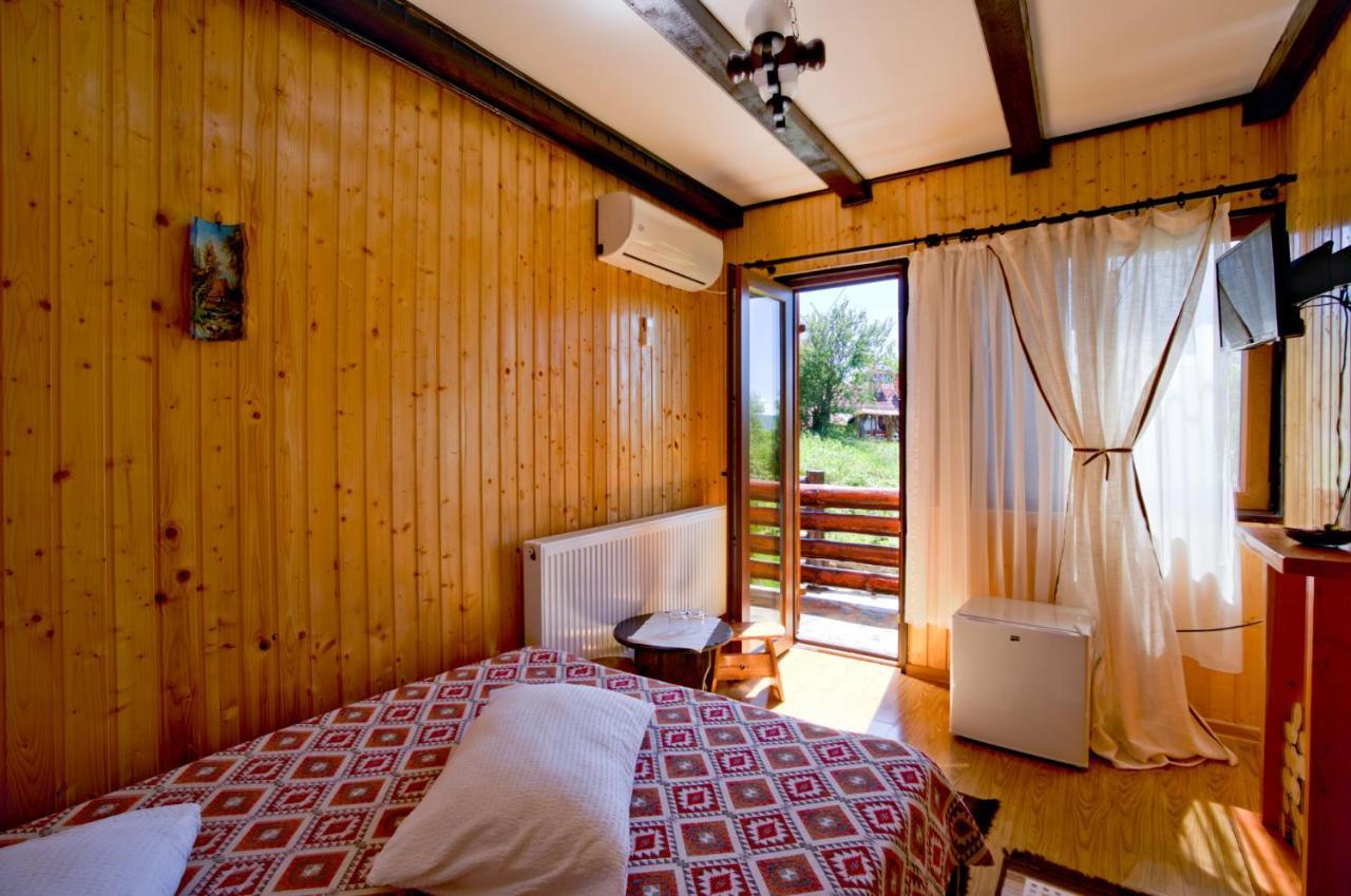 Pensiunea La Maria Lu' Sandoiu Otel Poenari Dış mekan fotoğraf
