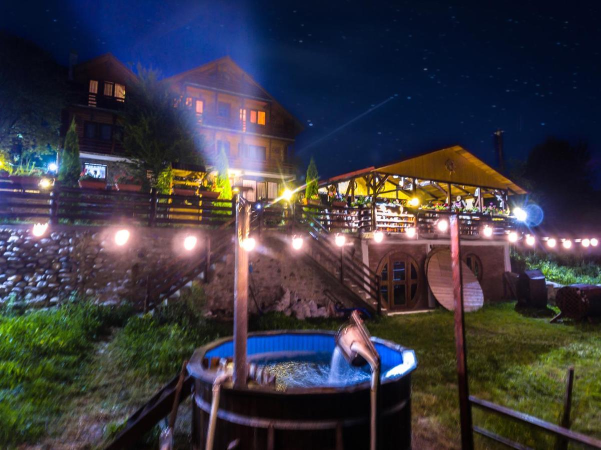 Pensiunea La Maria Lu' Sandoiu Otel Poenari Dış mekan fotoğraf