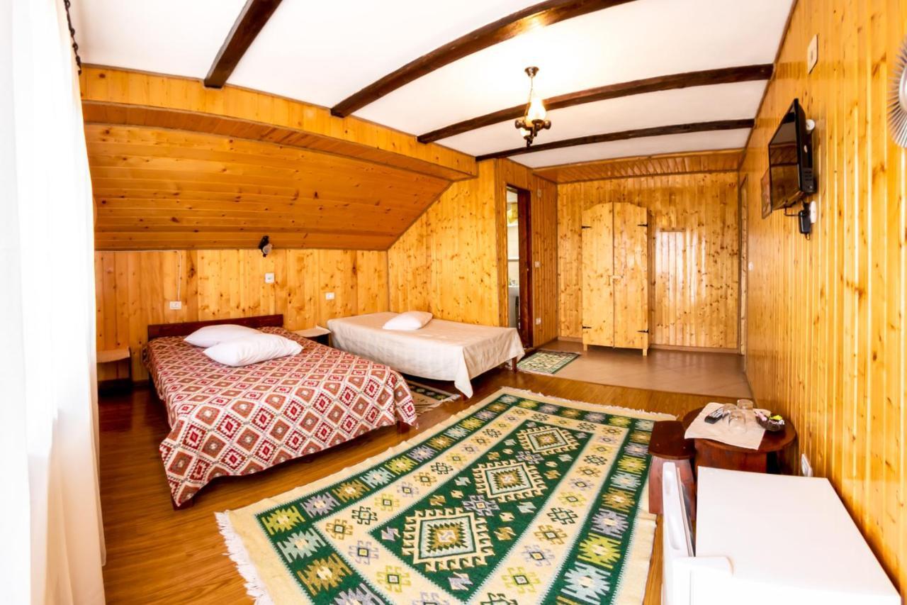 Pensiunea La Maria Lu' Sandoiu Otel Poenari Dış mekan fotoğraf